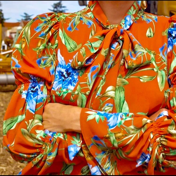 NEW TIE NECK GATHERED SLEEVE FLORAL PRINT DRESS - Picture 3 of 6